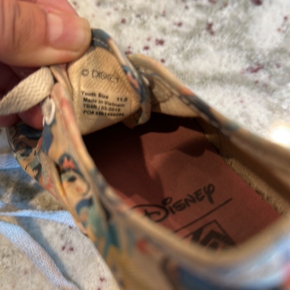 Very rare Disney Princess vans size 11 - Picture 3 of 3